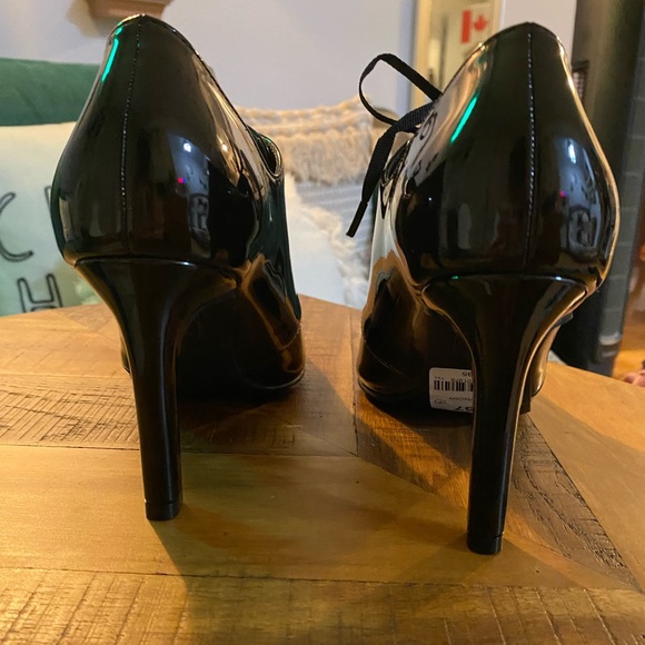 NEW Oxford pumps 🖤 - Picture 5 of 7